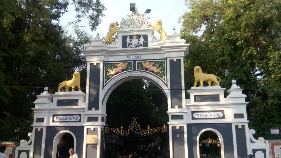 Gulab Bagh, Udaipur, Rajasthan - Vushii.com